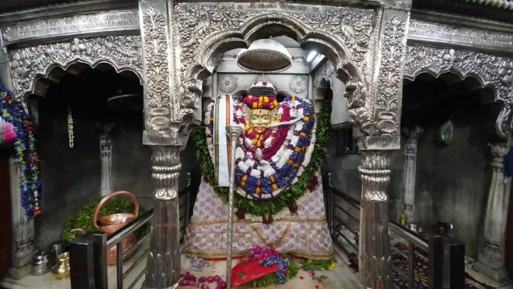 kal-bhairav-temple-varanasi